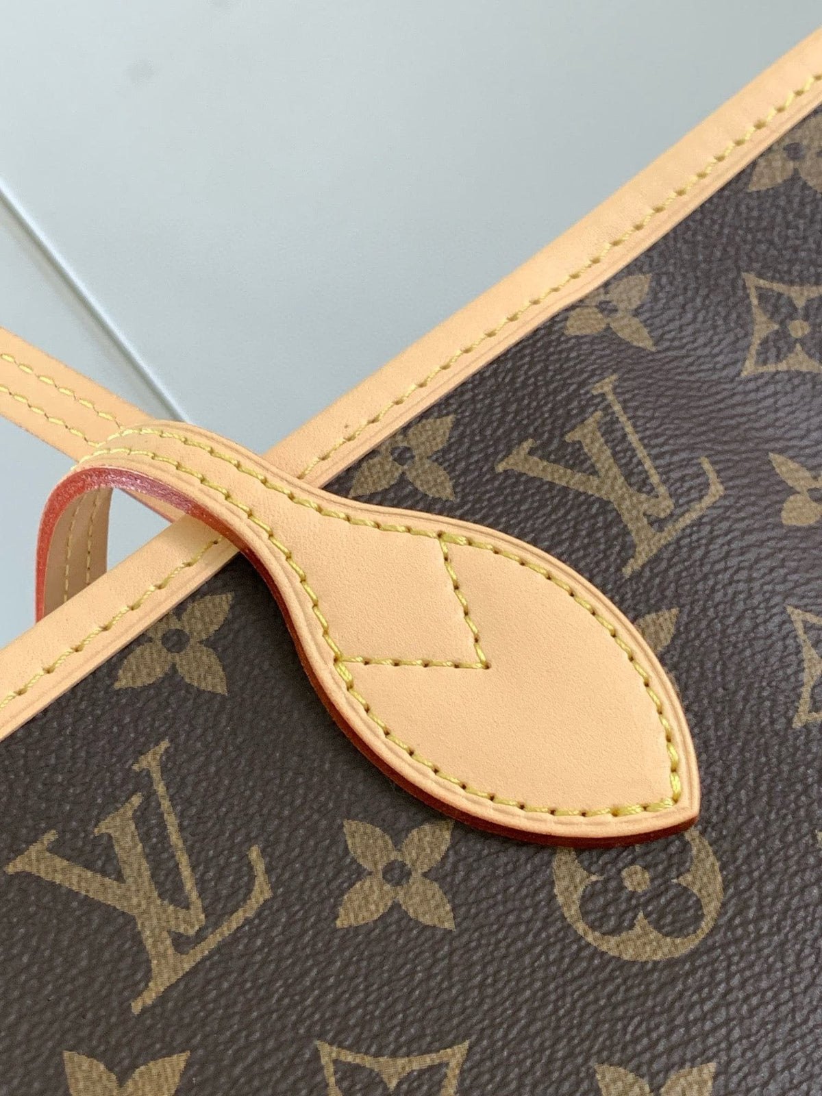 Louis Vuitton M46975 Neverfull MM