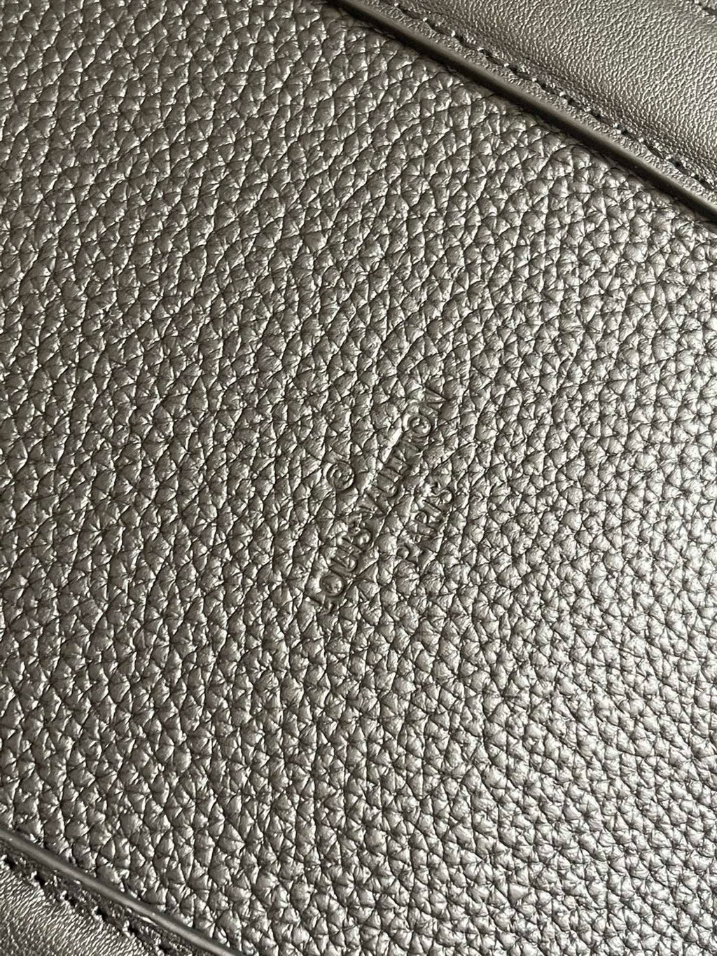 Louis Vuitton M59158 LOCK IT TOTE